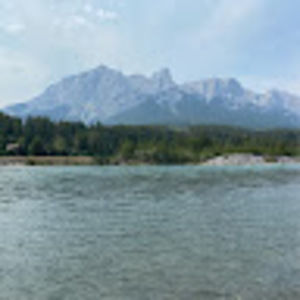 Meet your Posher, Simone